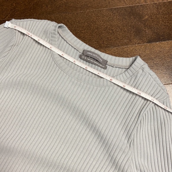 Urban Outfitters Ribbed Long Sleeve Top with Drawstring Sides Detail - Picture 10 of 11